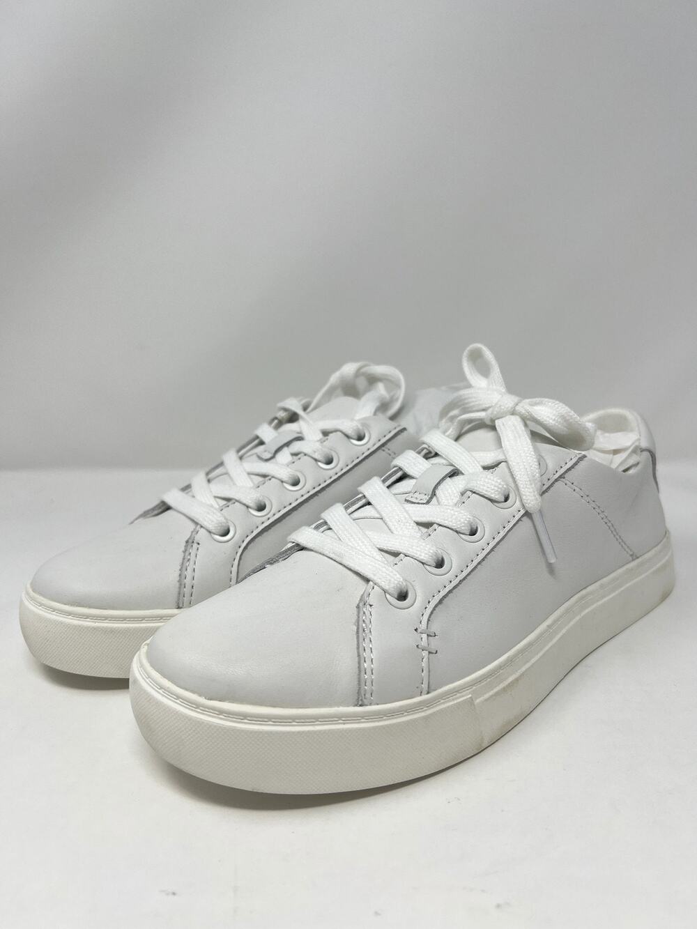 TOMS Women's 7 Kameron Casual White Leather Sneakers